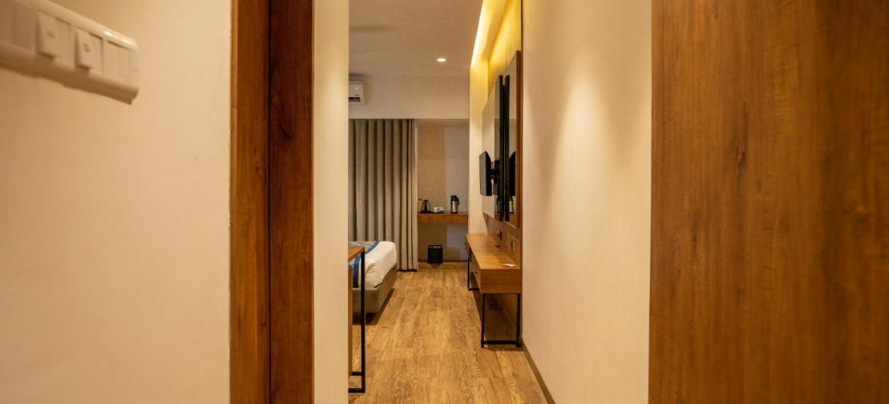 Hotel Pinnacle Grand