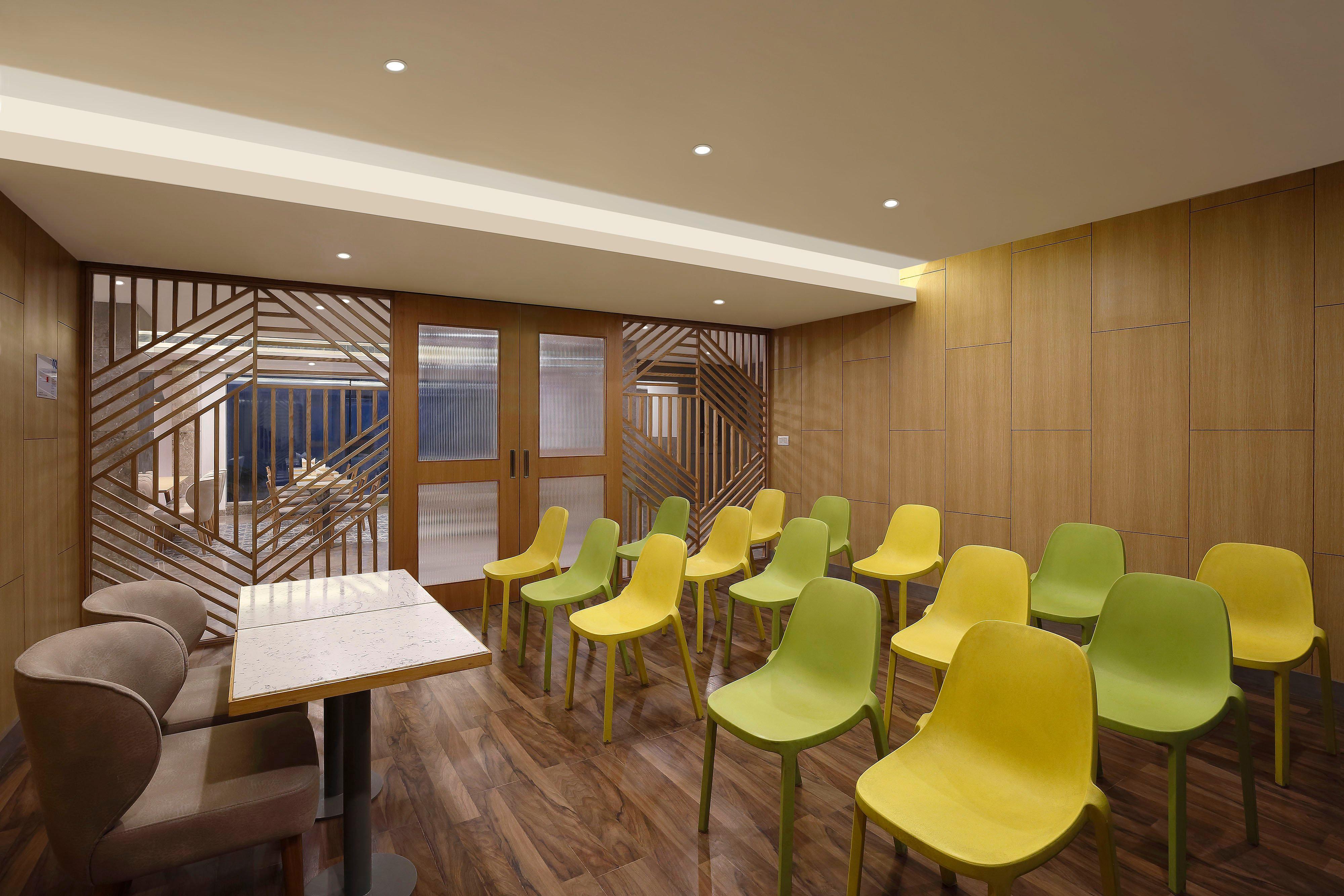 Express Prahlad Nagar By Ihg Hotel