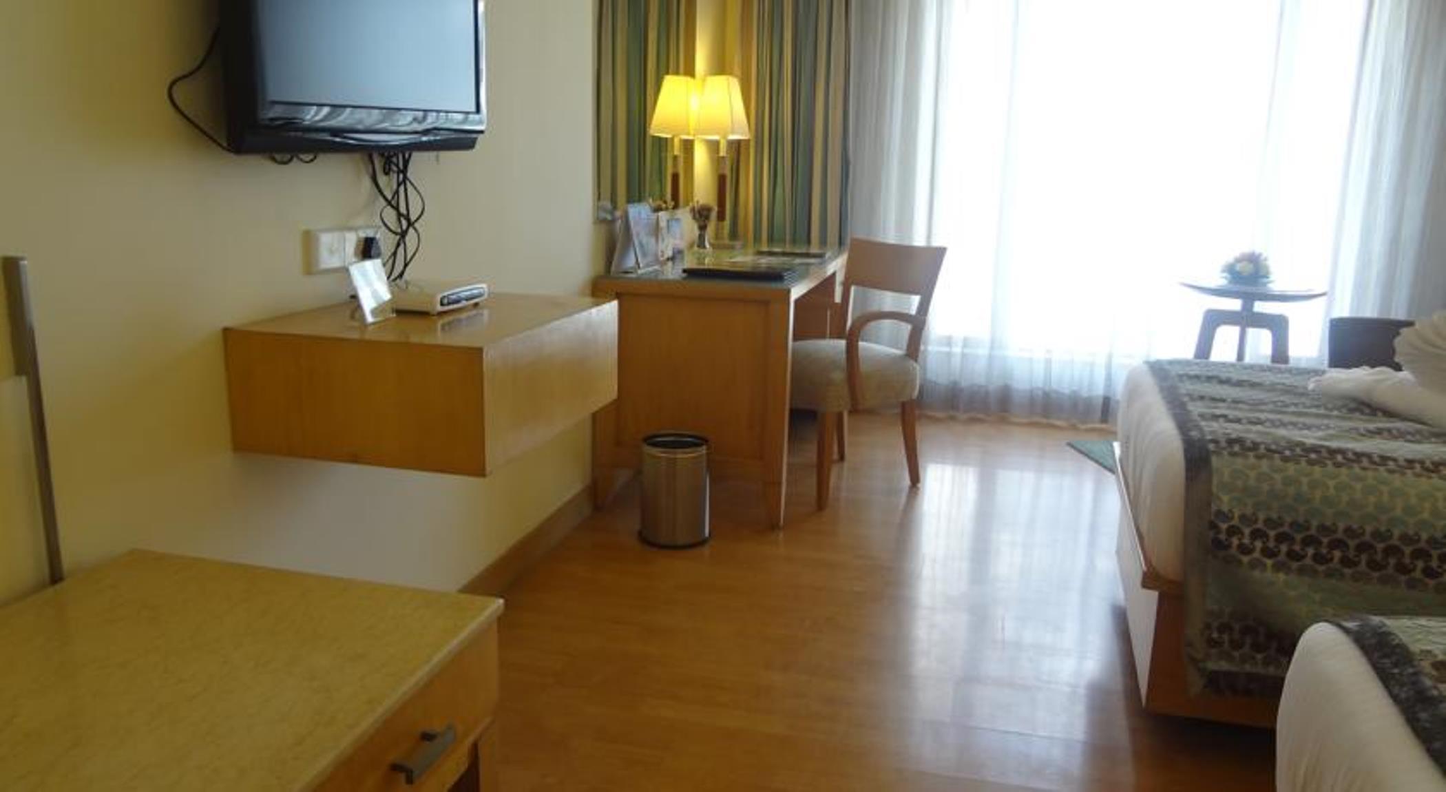 Hotel Pride Plaza Hotel, Ahmedabad