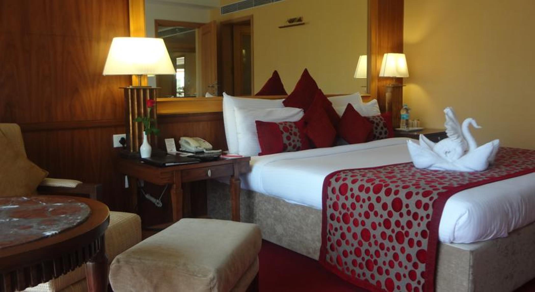 Hotel Pride Plaza Hotel,