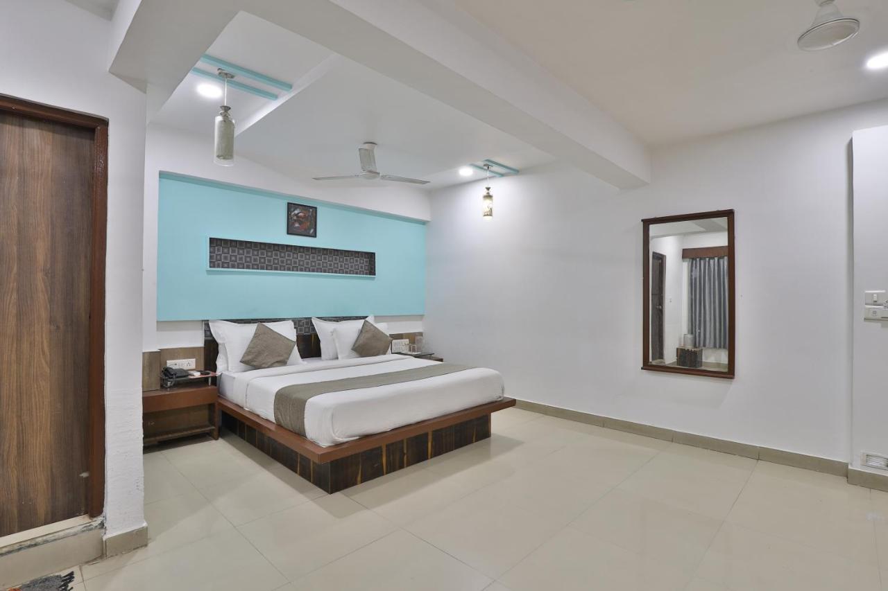 Mukund Palace Hotel Ahmedabad