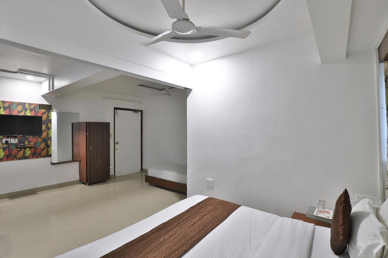 Mukund Palace Hotel Ahmedabad
