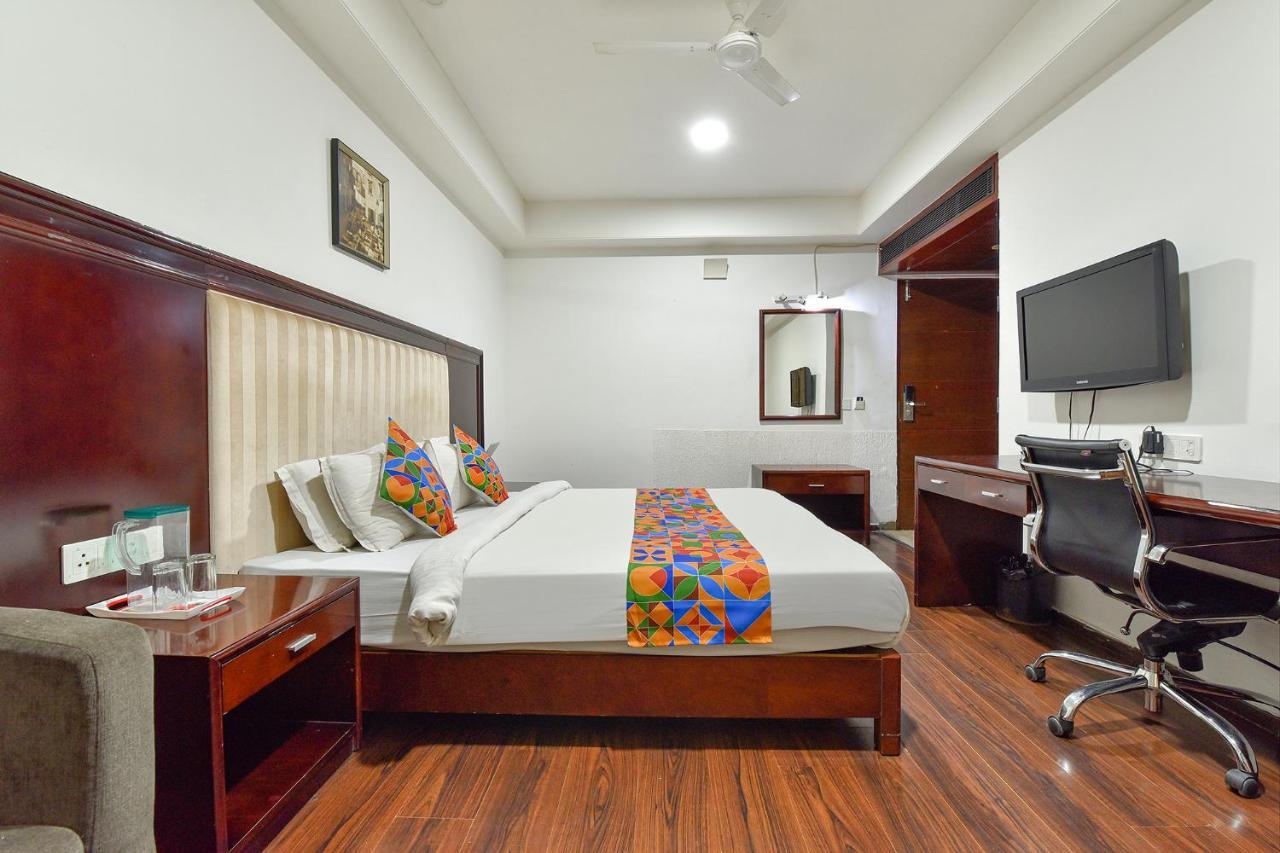 Fabhotel Prime Dev Aadi 3*