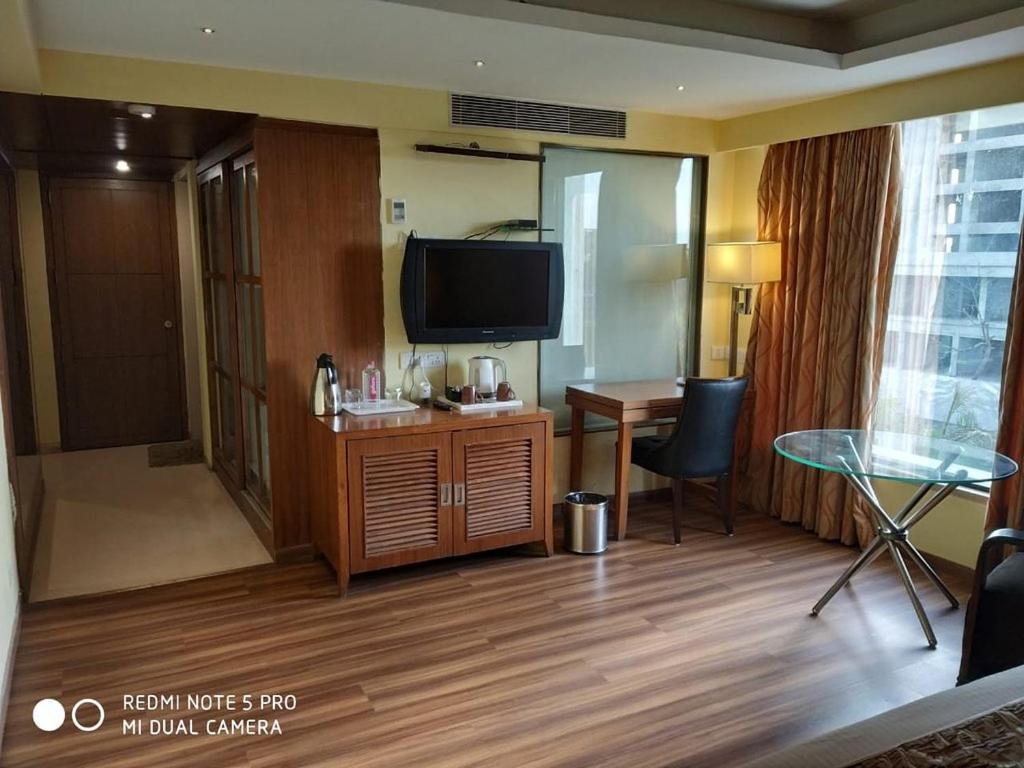 Hotel Avalon By Devya Hotels Ahmedabad