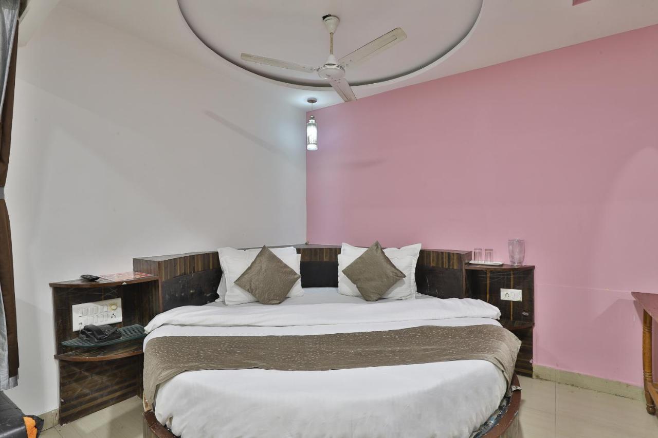 Hotel Relax Nr Pakwan 2*