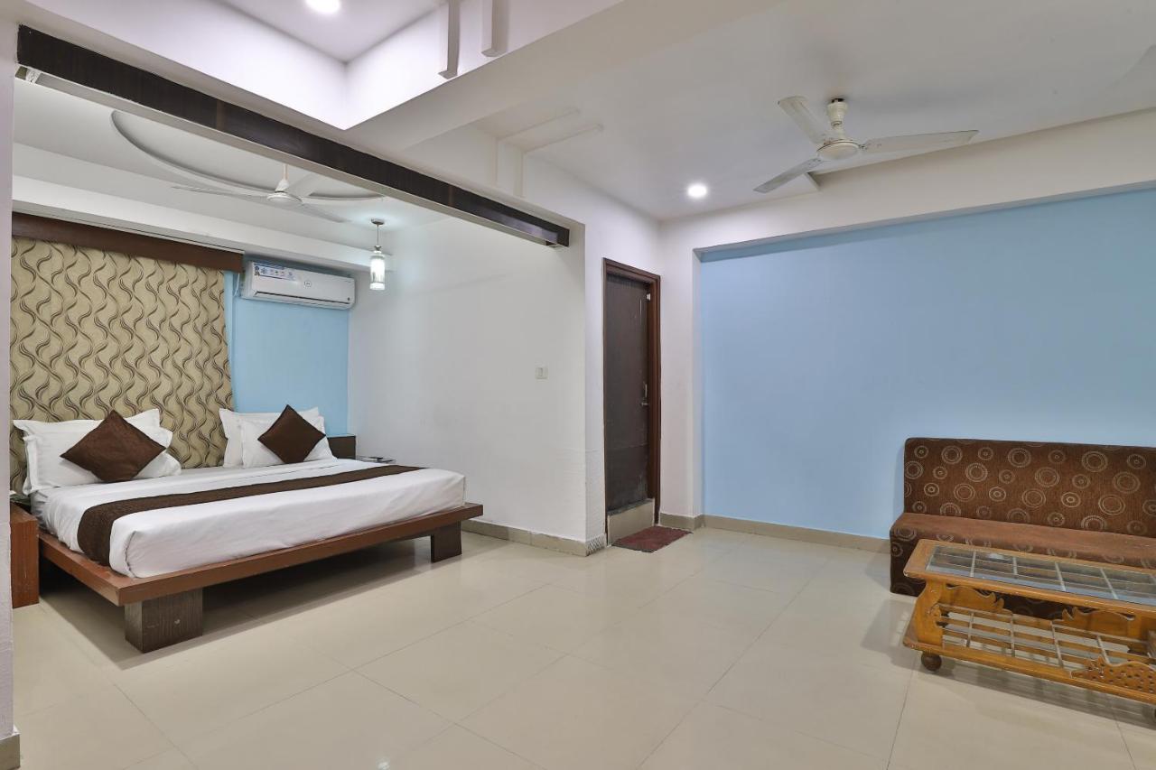 Hotel Relax Nr Pakwan 2*