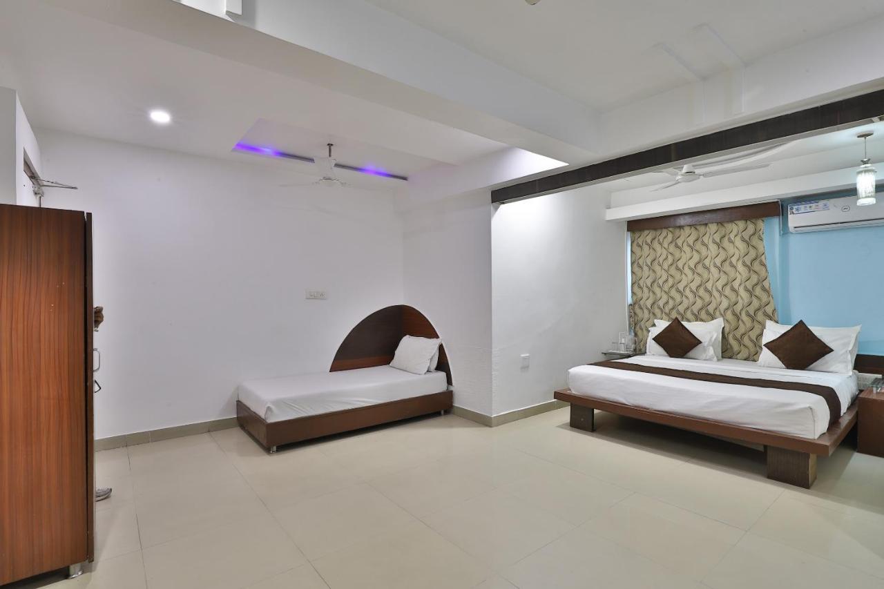 Hotel Relax Nr Pakwan