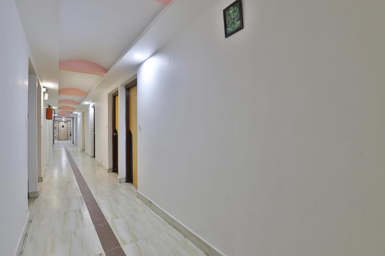 Relax Nr Pakwan Hotel Ahmedabad