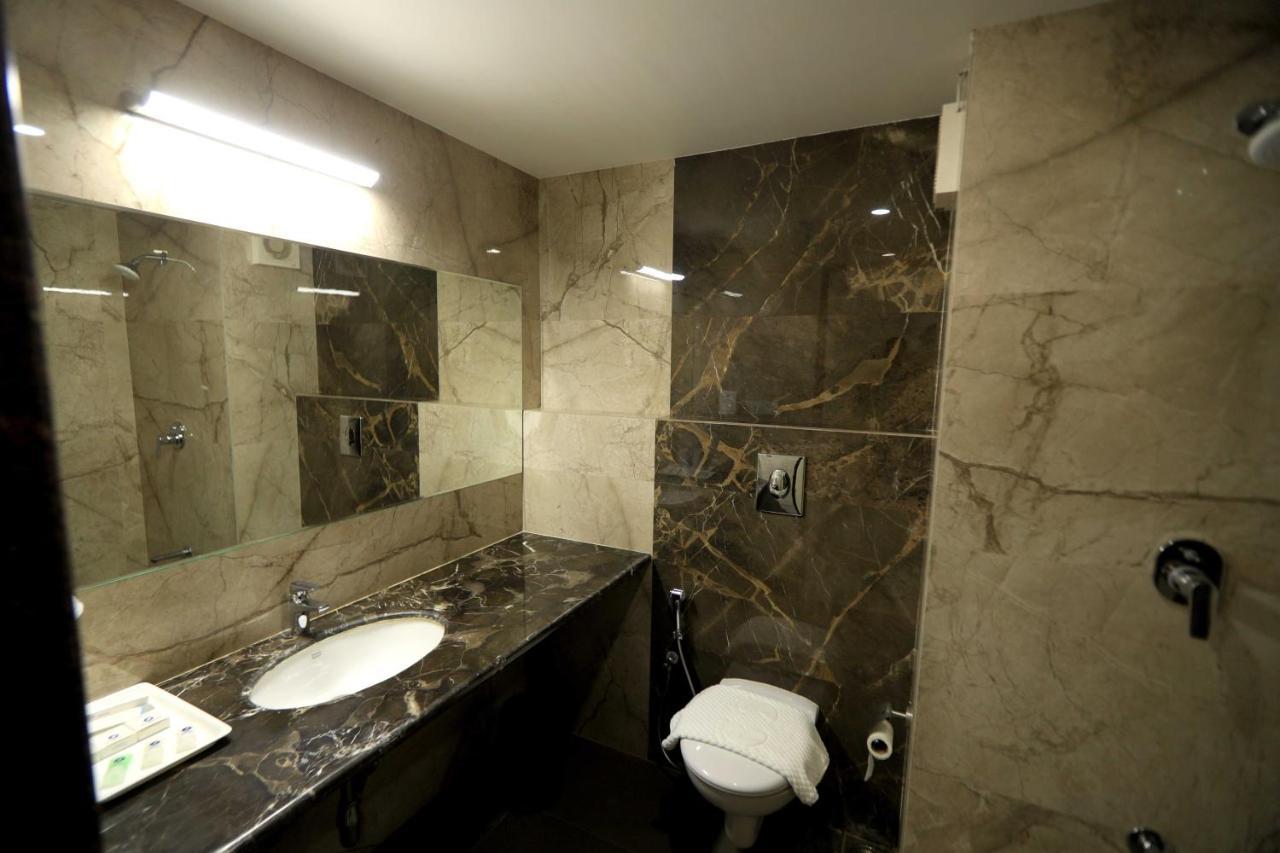 Hotel Apricot ,