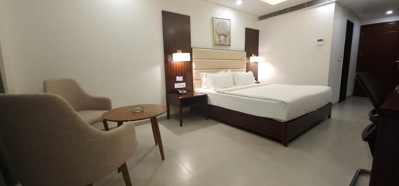 Hotel Apricot , Ahmedabad