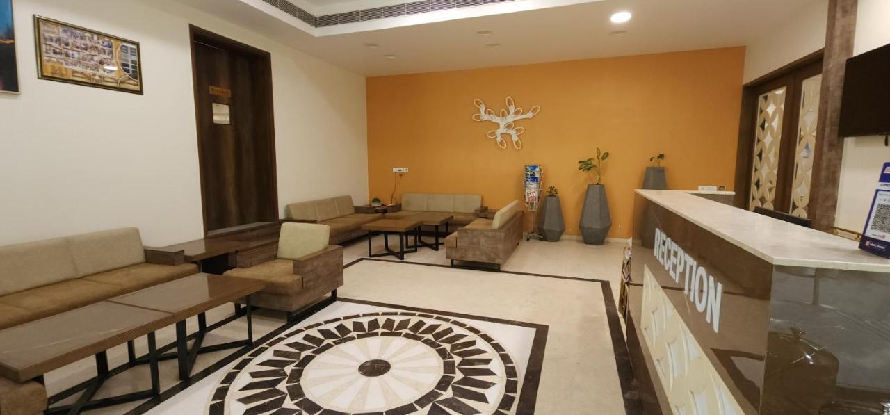 Apricot , Ahmedabad