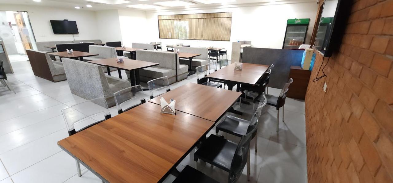 Hotel Apricot , 3*