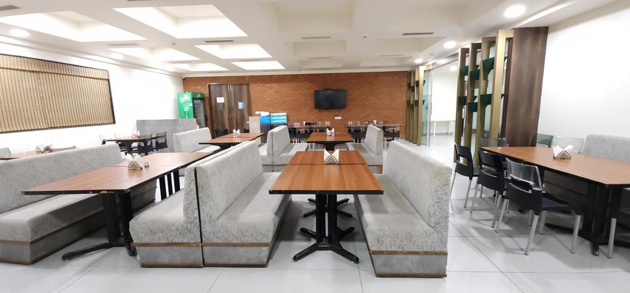 Apricot , 3* Ahmedabad