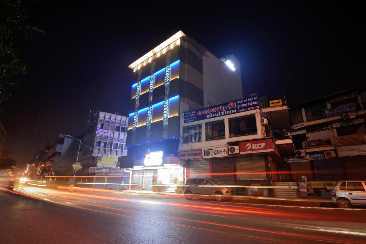 Hotel One Up Ahmedabad