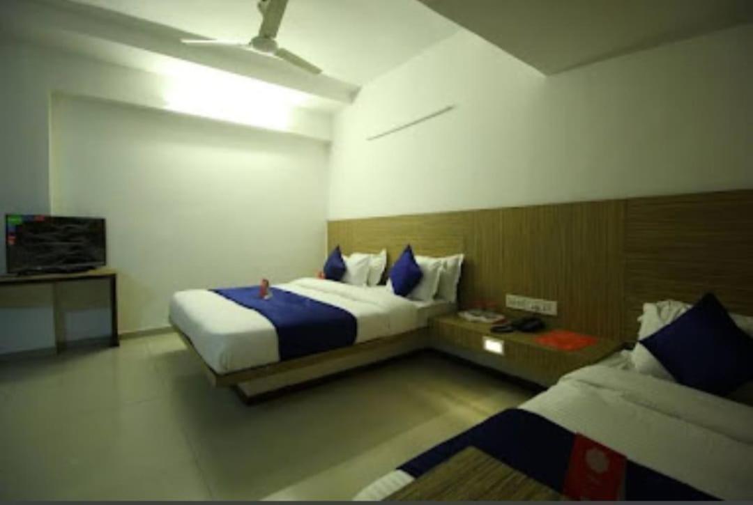 Royal 3* Ahmedabad