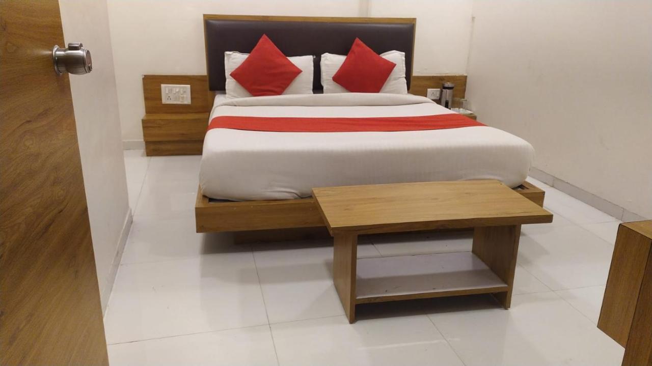 Hotel Maan Palace Ahmedabad