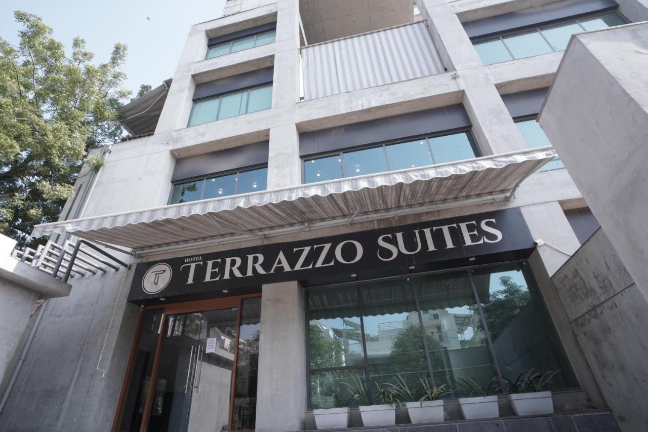 Terrazzo Suits