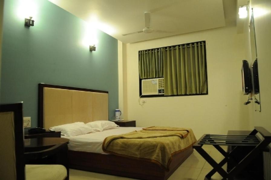 Hill Park Hotel Ahmedabad