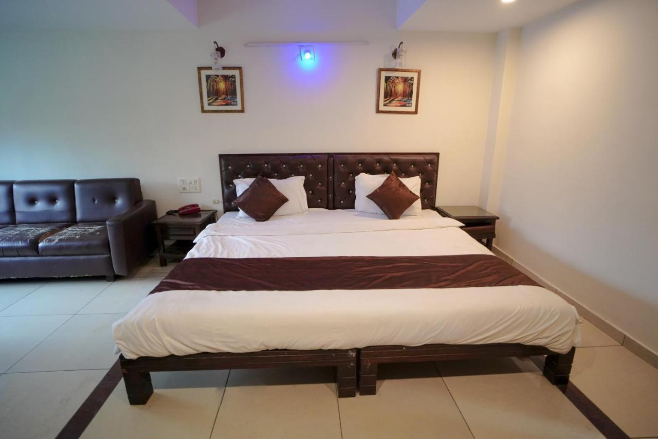 Hotel Seven