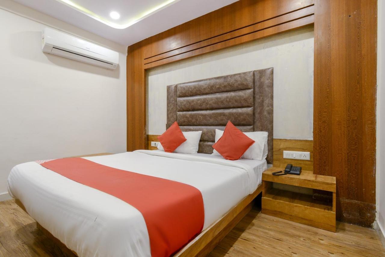 Super Oyo Safari Hotel 3*