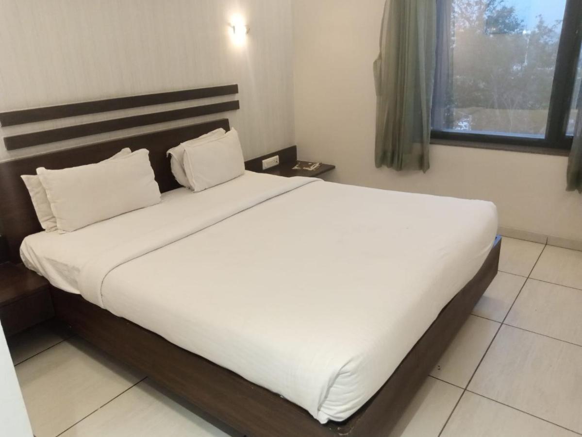 Hotel Kanan Ahmedabad