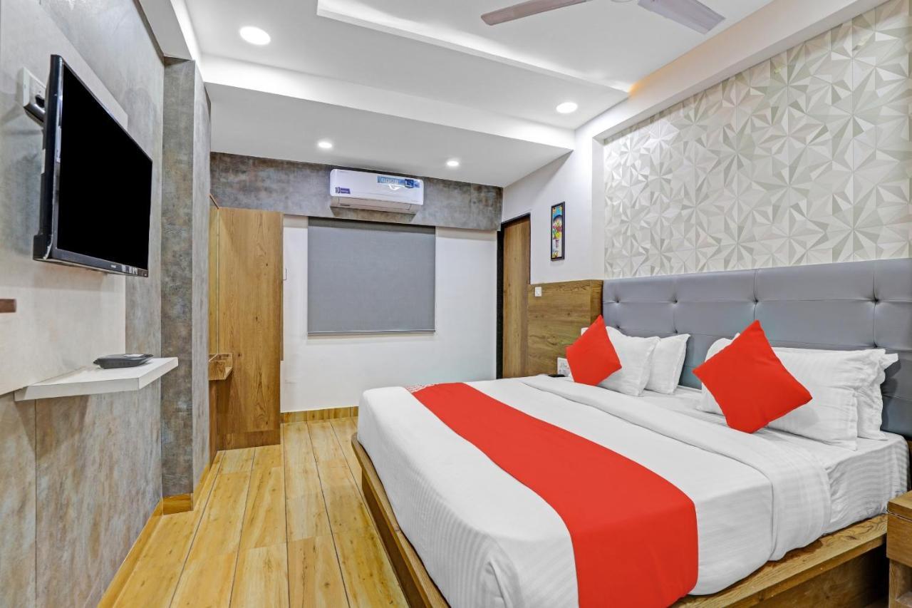 O R S Palace Hotel Ahmedabad