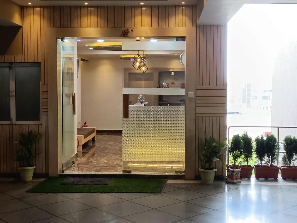 Hotel Fabhotel Symphony Grand