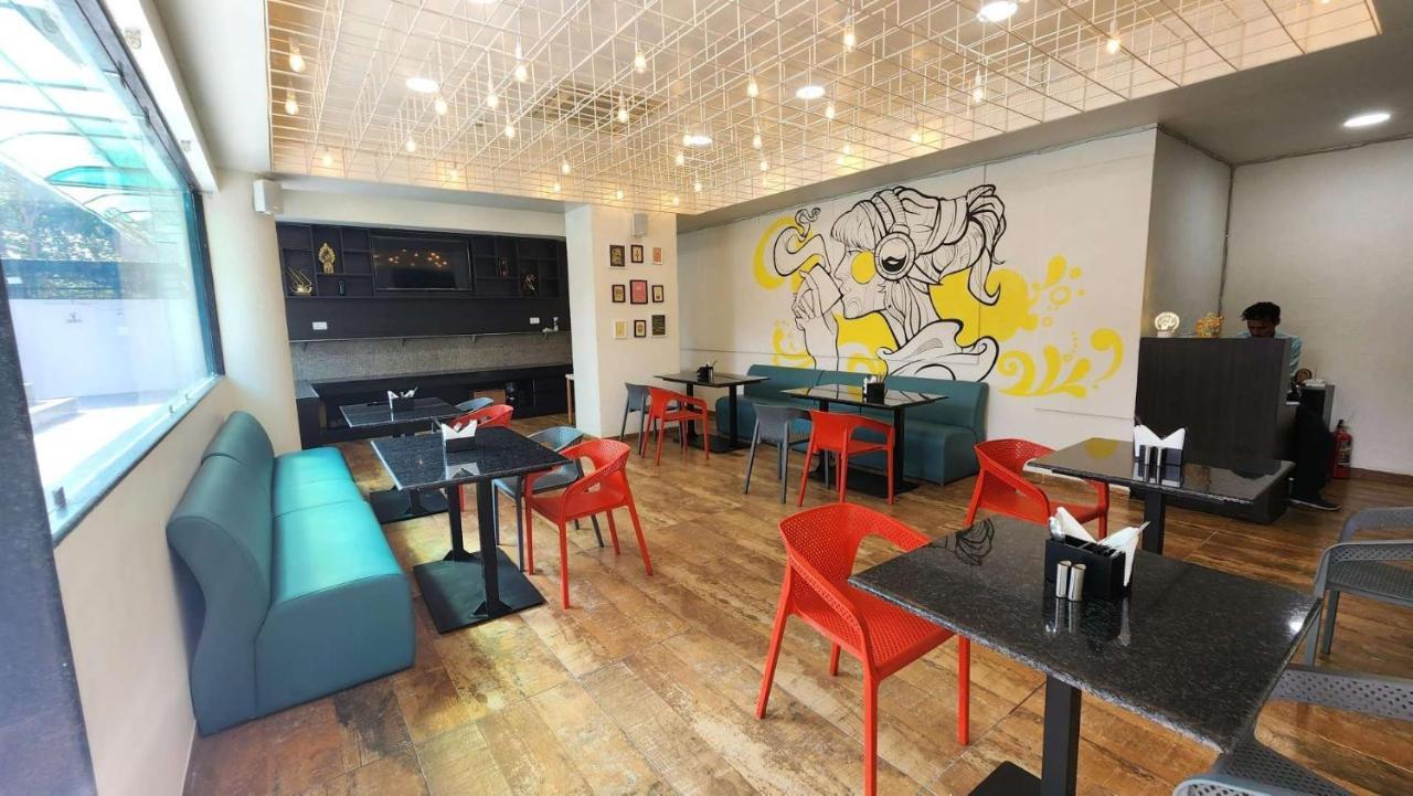 Hotel Apricot , Ahmedabad