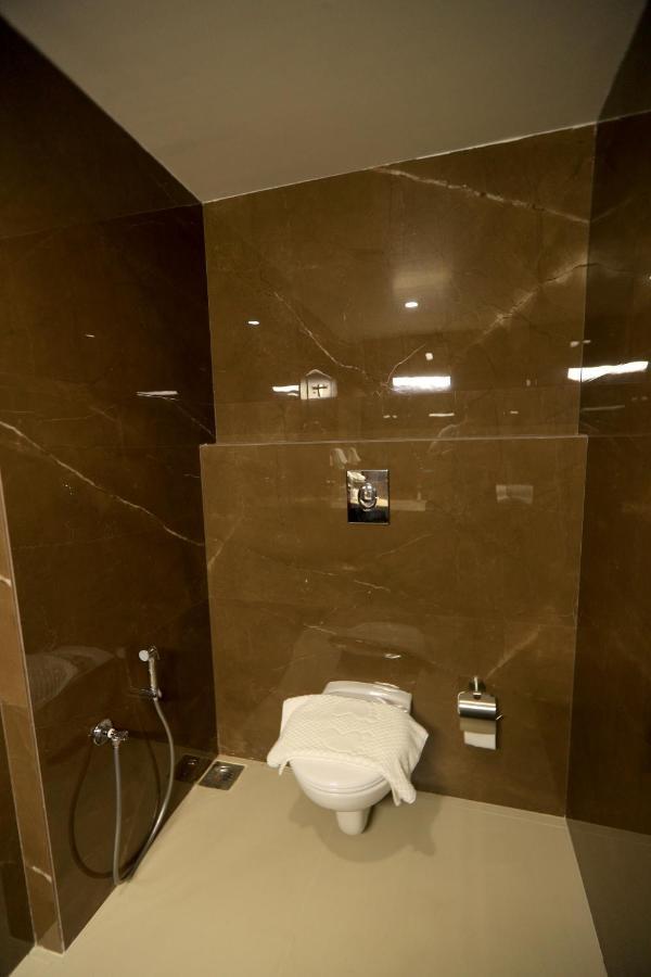 Hotel Apricot ,