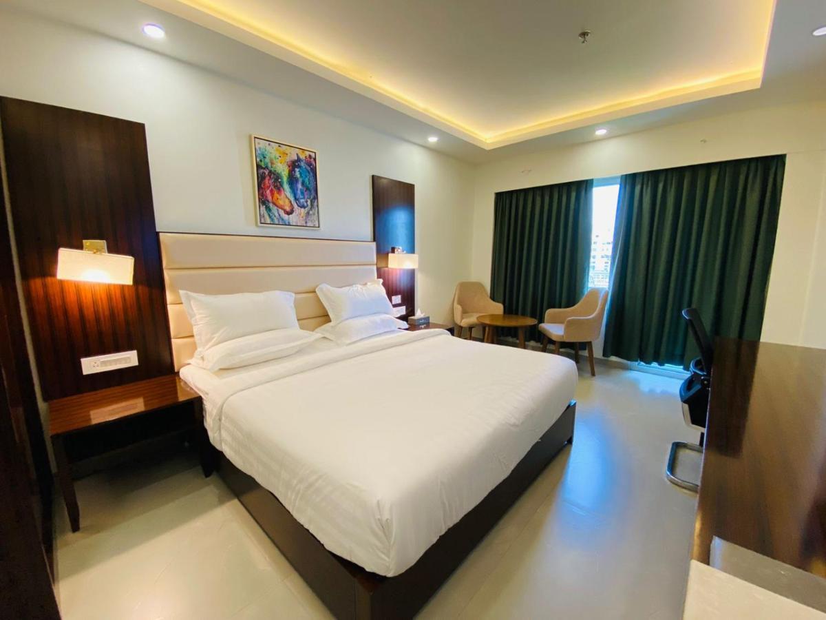 Apricot , Hotel 3*