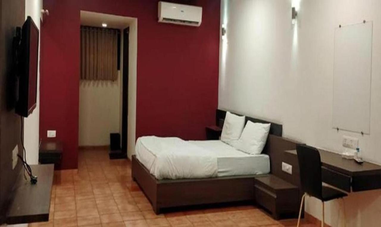 Resort Sun N Step Club Ahmedabad