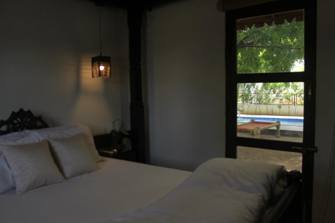 Bk's Royal At Kensville Golf & Country Club Villa Ahmedabad