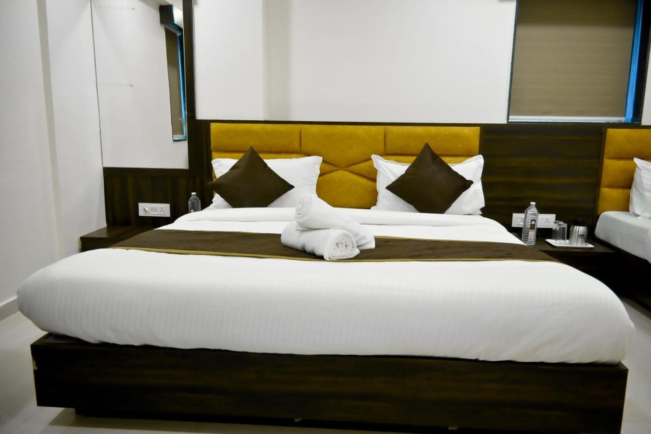 Royal Ican Sindhubhavan Road 2* Ahmedabad