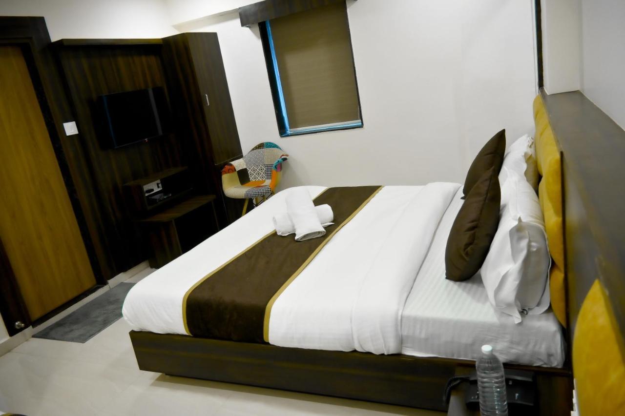 Royal Ican Sindhubhavan Road 2* Ahmedabad