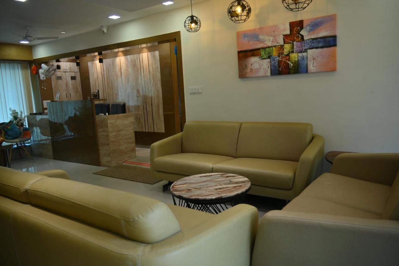 Royal Ican Sindhubhavan Road 2*