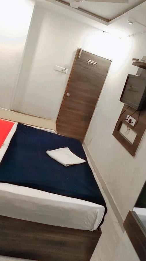 Hotel Gitanjali 2*