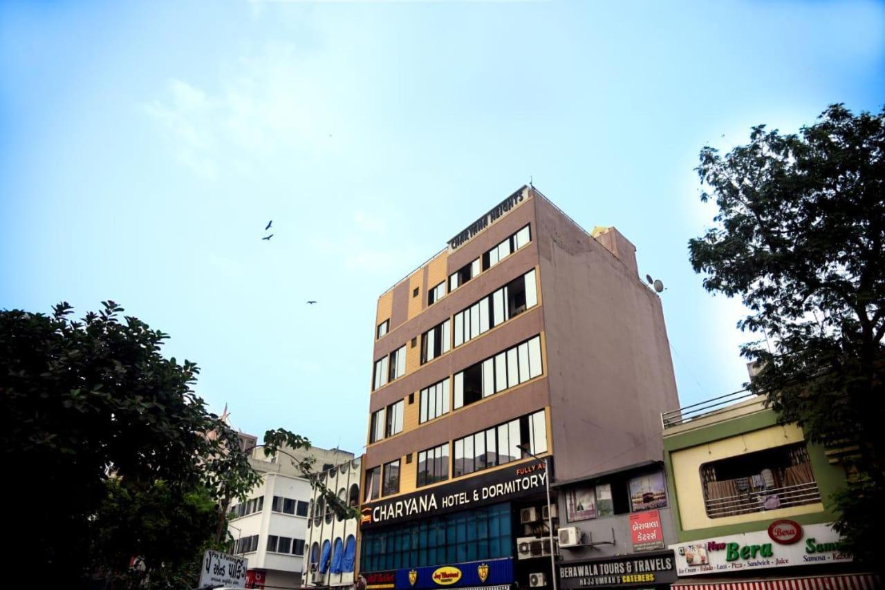 Charyana Lady Dorms * Ahmedabad