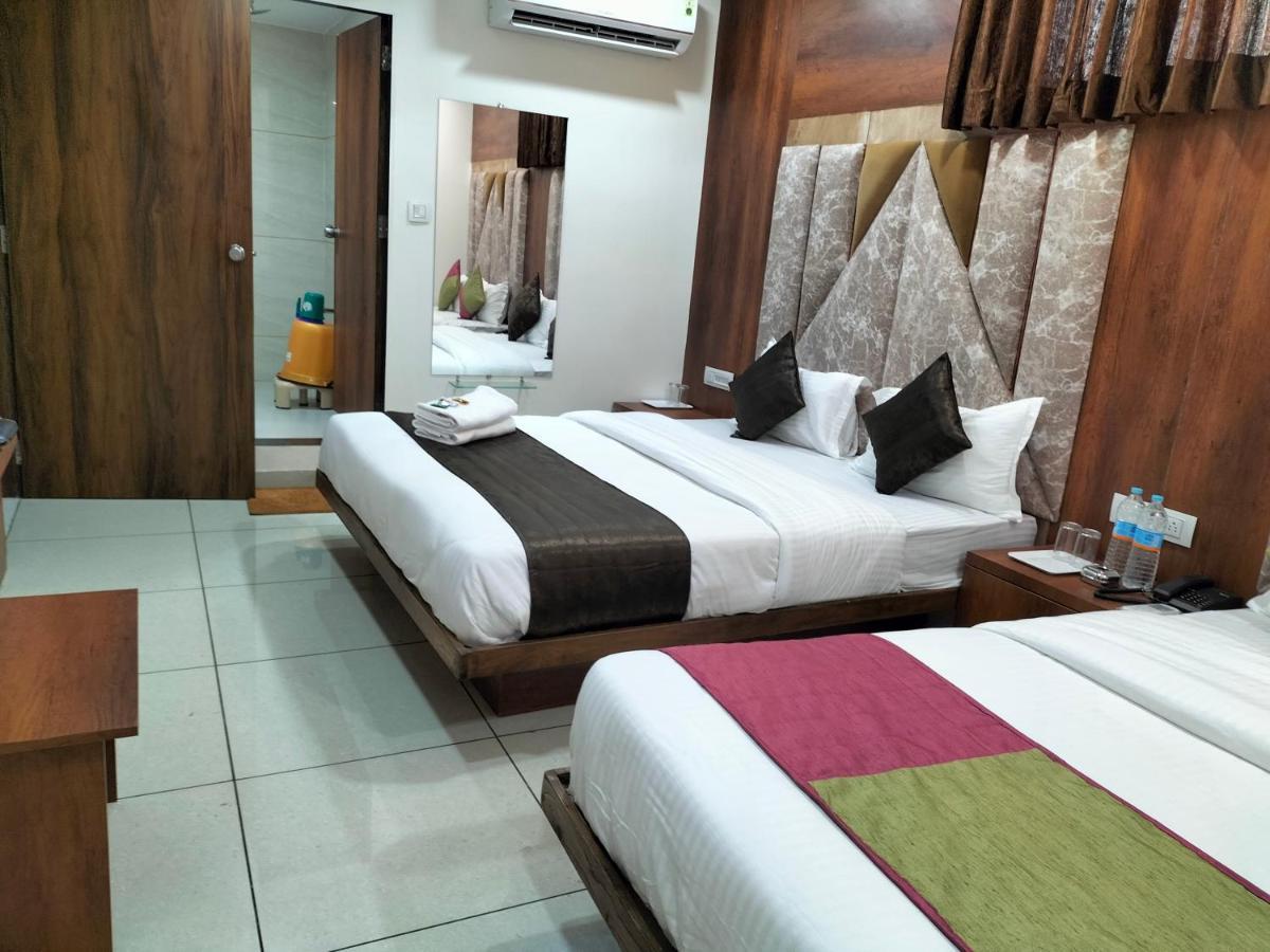 Divya Palace 3*