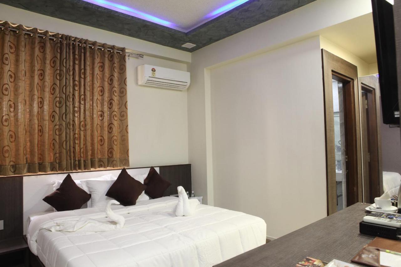 Kohinoor 3* Ahmedabad