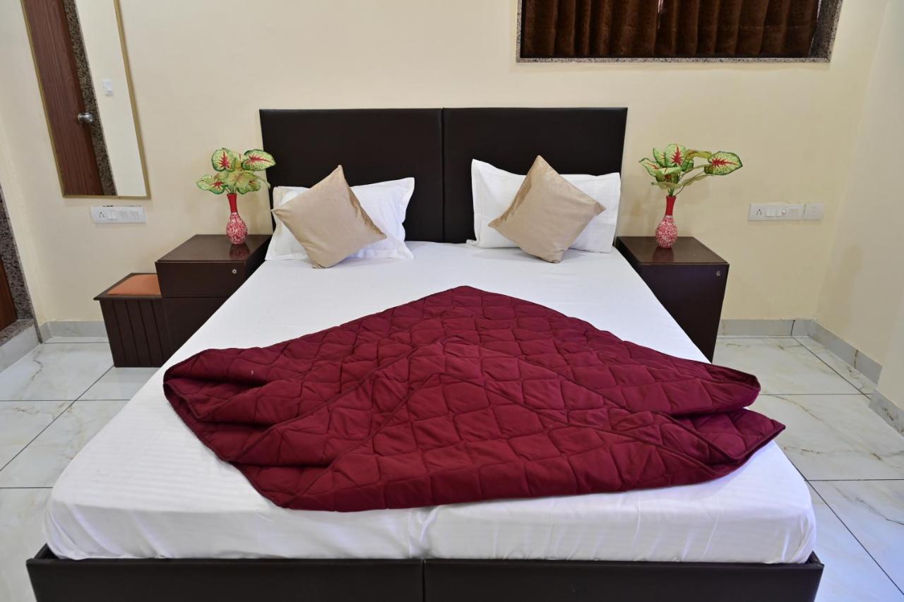 Hotel New Happy *