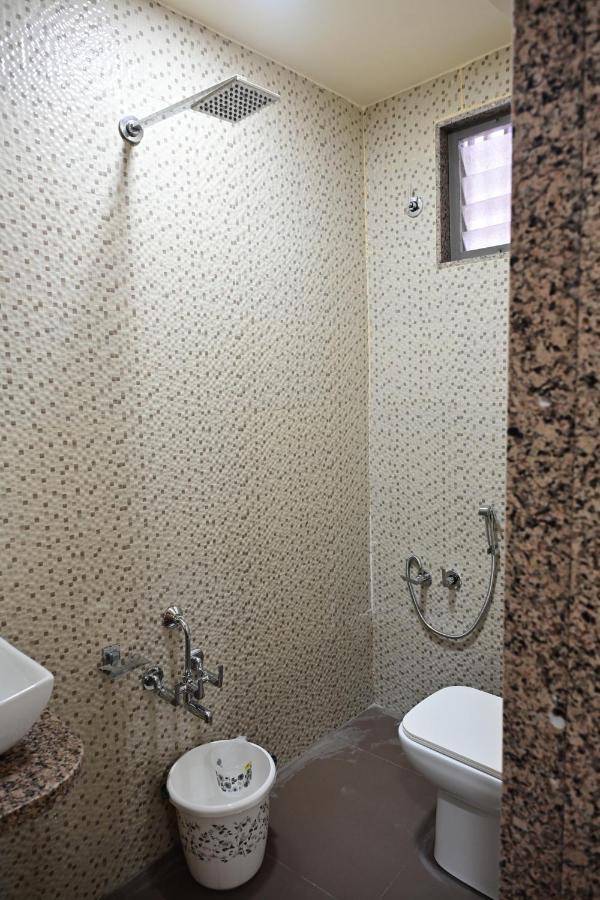 Hotel New Happy Ahmedabad