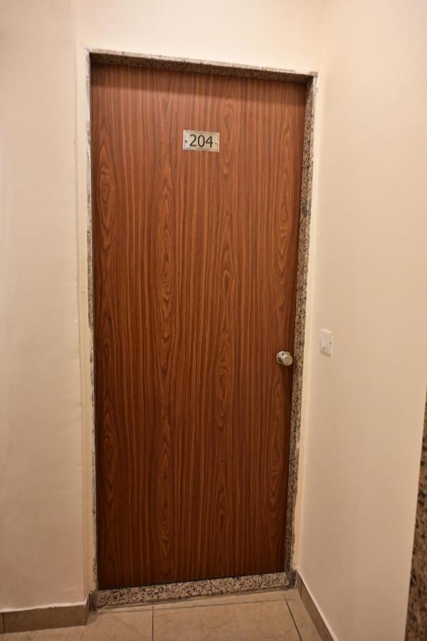 Hotel New Happy *