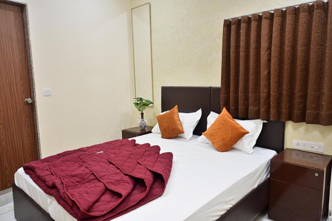 Hotel New Happy Ahmedabad