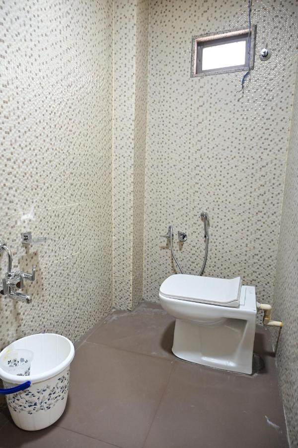 New Happy Hotel Ahmedabad