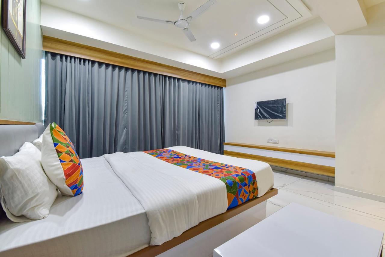 Fabhotel Bliss