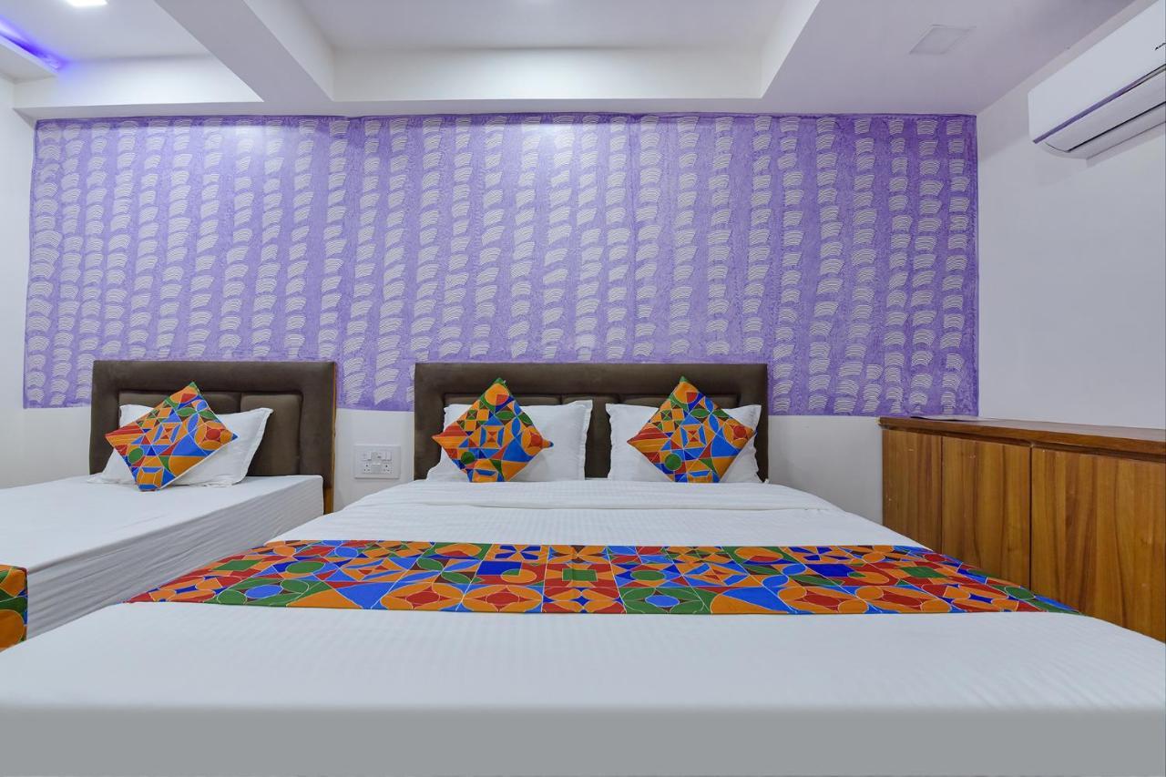 Fabhotel Shree