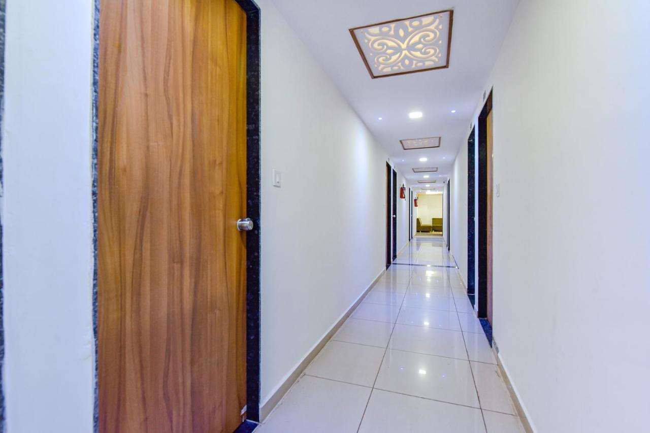 Hotel Fabhotel Shree 3*
