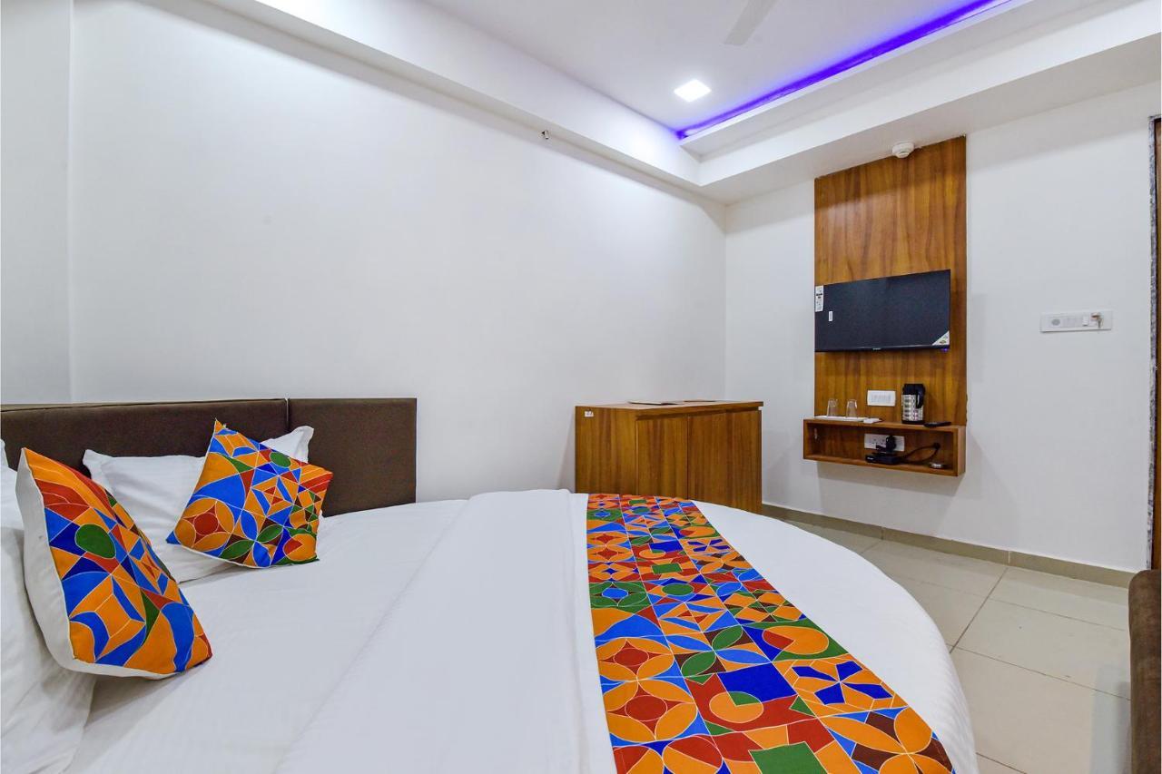 Fabhotel Shree