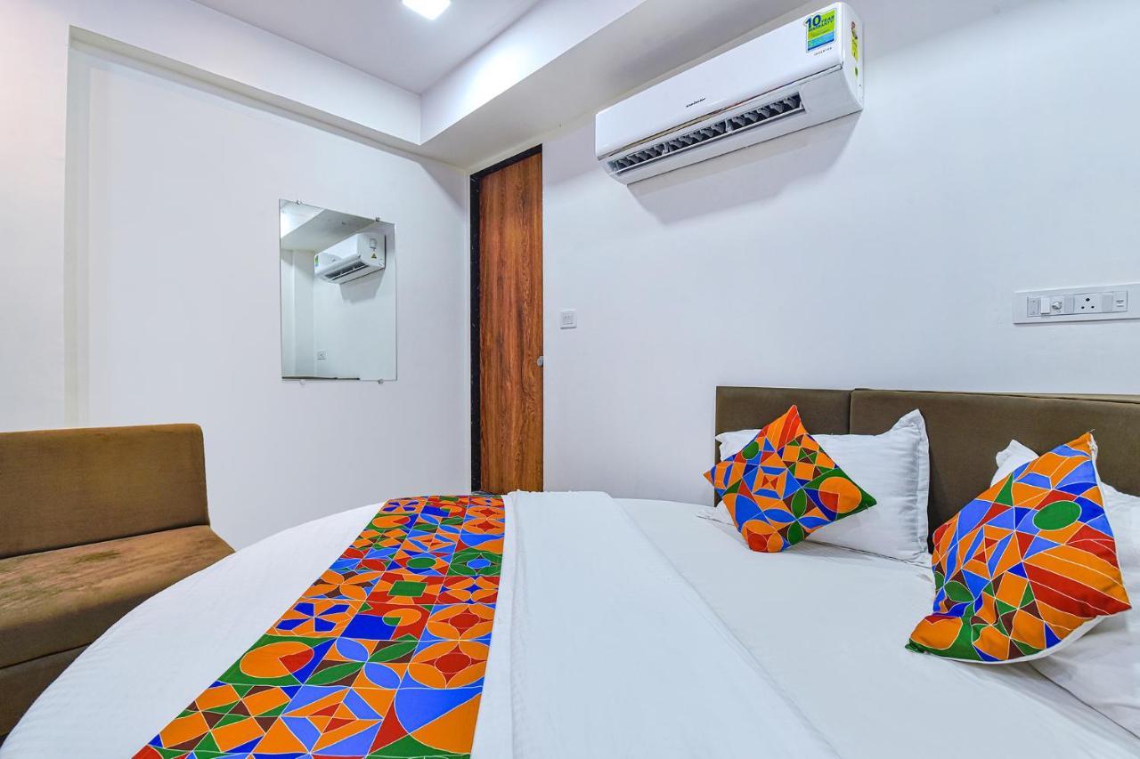 Hotel Fabhotel Shree 3*