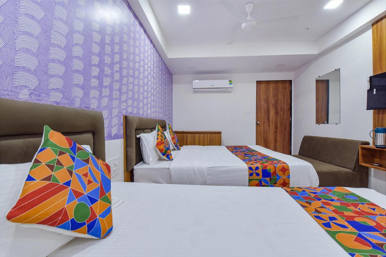 Fabhotel Shree